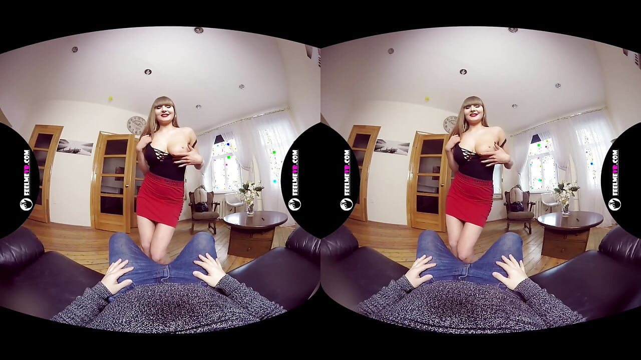 Natalie Russ senin için özel striptiz yapıyor 180vr
