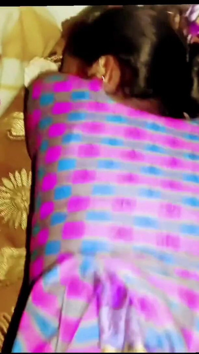 "trorose desi bhartiy ganv bhar men jao sundar bhabhi" se mahatvpoorn kshan