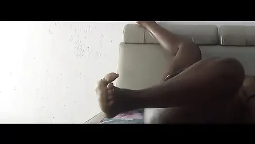 Daha fazla dayanamam, götüm yırtılıyor.