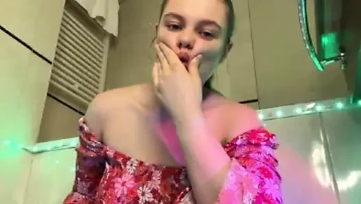 Multi-squirt. Incredible squirt into leggings