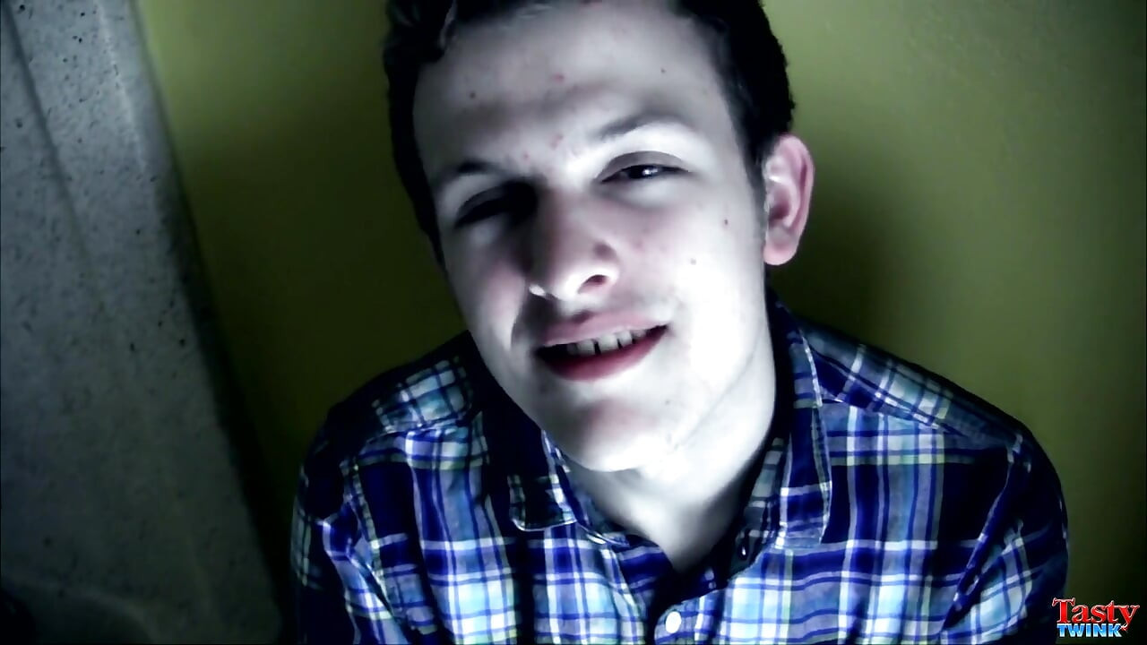 Zapalonego kochanka koguta dostaje kęs