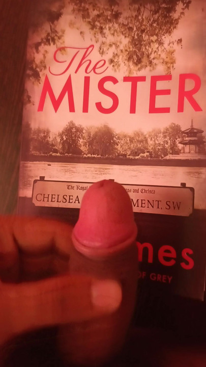 Masturbando com livro