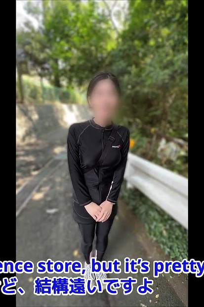 Ein schönes running girl kam zu mir nach hause, um mir zu dienen. der beste urlaubssex mit einer art und sexy schlampe (# 378)