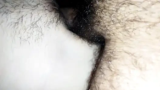 Echtes paar fickt leidenschaftlich, die enge vagina der frau gibt viel vergnügen