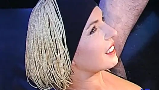 Büyük Memeli Büyük Göt Dölleme Damlatıyor