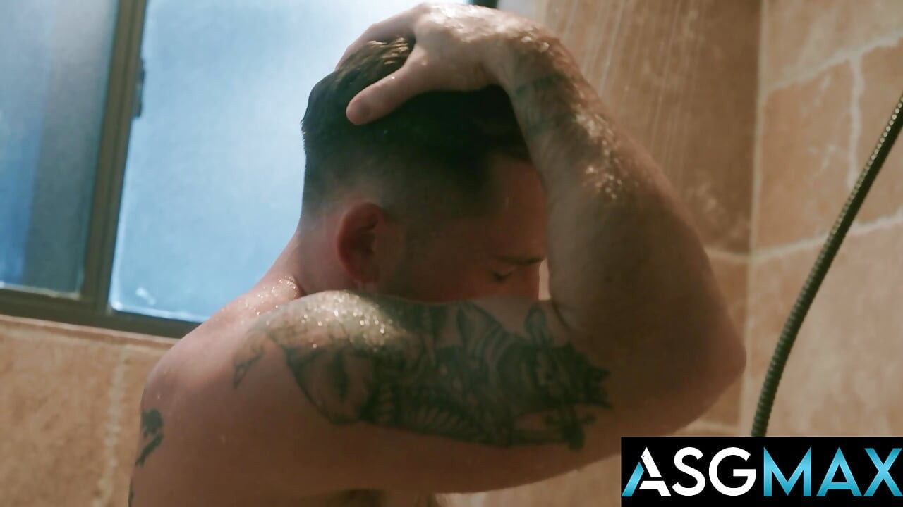 DISRUPTIVE FILMS - Cult Leader JUSTIN MATTHEWS Passionate Threesome Fuck With Followers