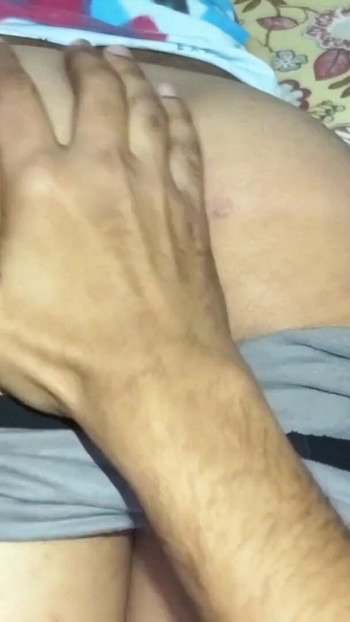 Indijski Desi gay dečko ke room pe jake mast gand mari | Isječak 1