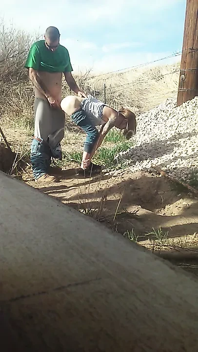 Fuck Me Under This Bridge – Real Amateur Couple Hiking Fantasy