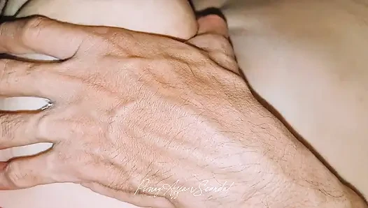 Üvey erkek kardeşinin aç dili üvey kız kardeşinin sulu amını yiyor