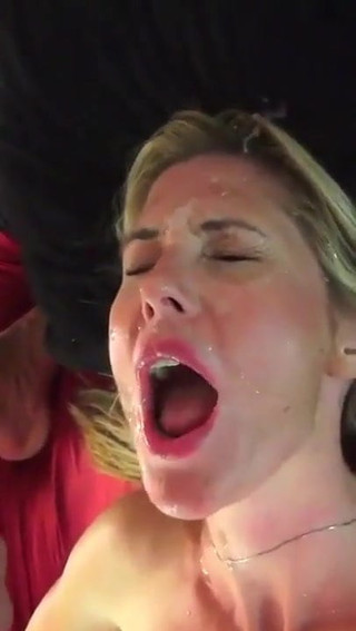 Blondie Gets a huge facial