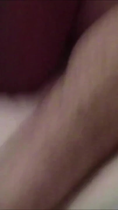 英国奶奶Rose和我在被她的绿帽老公拍摄时玩得很开心 | 短片 1