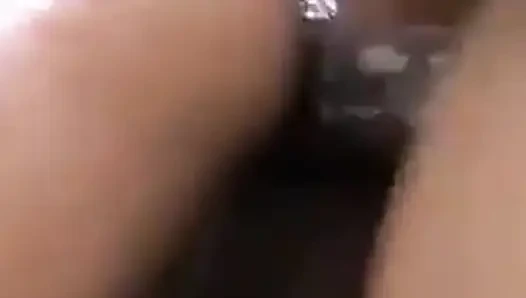 Saat kamu meninggalkan dia sendirian di rumah dengan pacar barumu 2