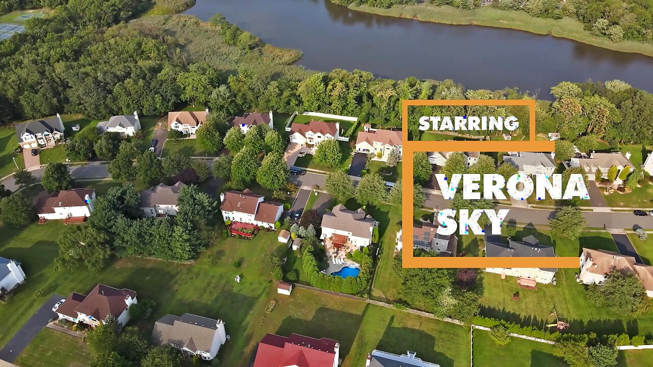 itsPOV - Con đĩ chị kế Verona Sky, đút cu vào đít cô ấy