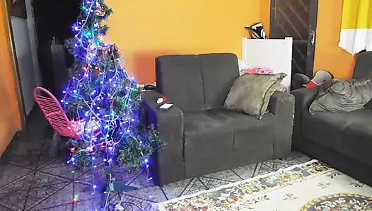 Aku memergokinya saat Natal