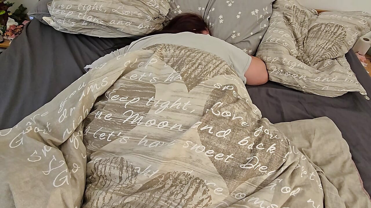 Fucked on waking up and cummed on the underwear