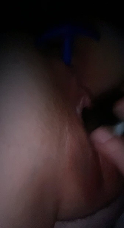 Large ball insertion, squirting and gaping