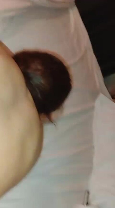 Gordita se da sentónes anal bigg