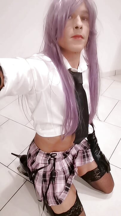Cosplay, u školarici s dugom kosom