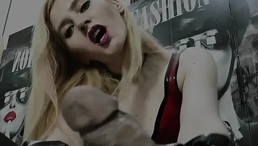 Menghancurkan martabatmu