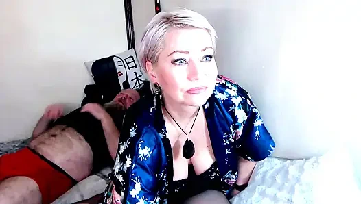 Penulis Rusia peter stone dengan ceria ngentot istrinya yang sah, aimee si pelacur webcam terkenal, di depan seluruh dunia