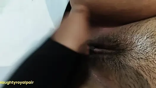 Babhi ki chuchi ki massage karke usko choda