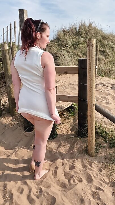 Public Nudity Amateur Sexy Wife Naked Playing with Herself on a Public Beach