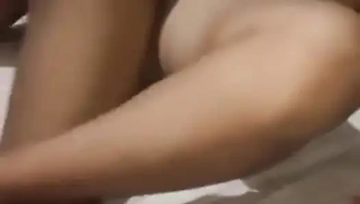 Pinay Wurde Von Ihrem Ehemann Gespielt