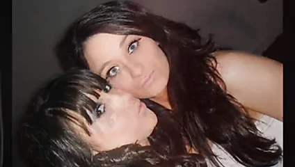 İki seksi İngiliz sluts yüzünde Gman boşalmak (haraç)