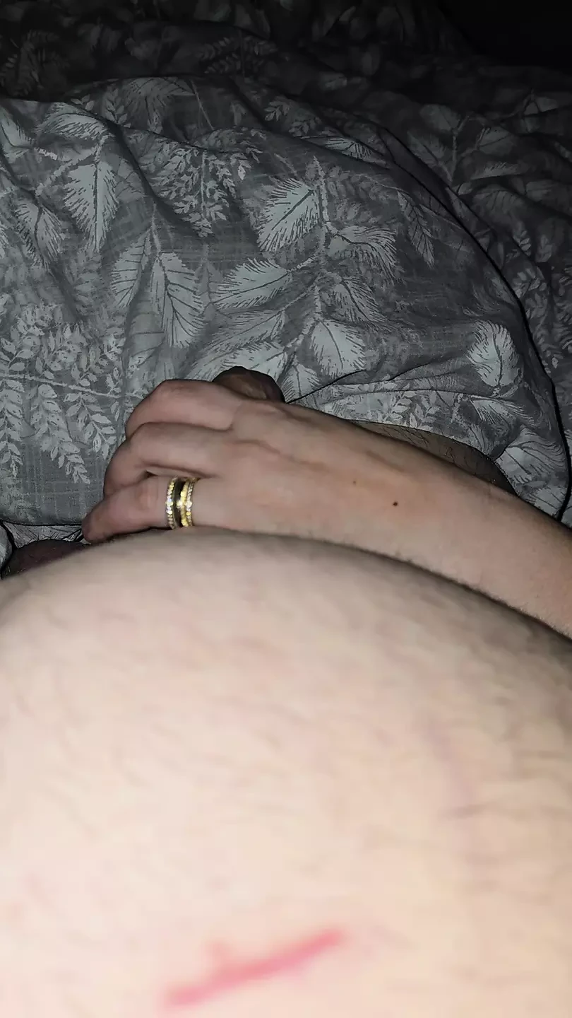 Step son after surgery get a handjob from step mom nice hand