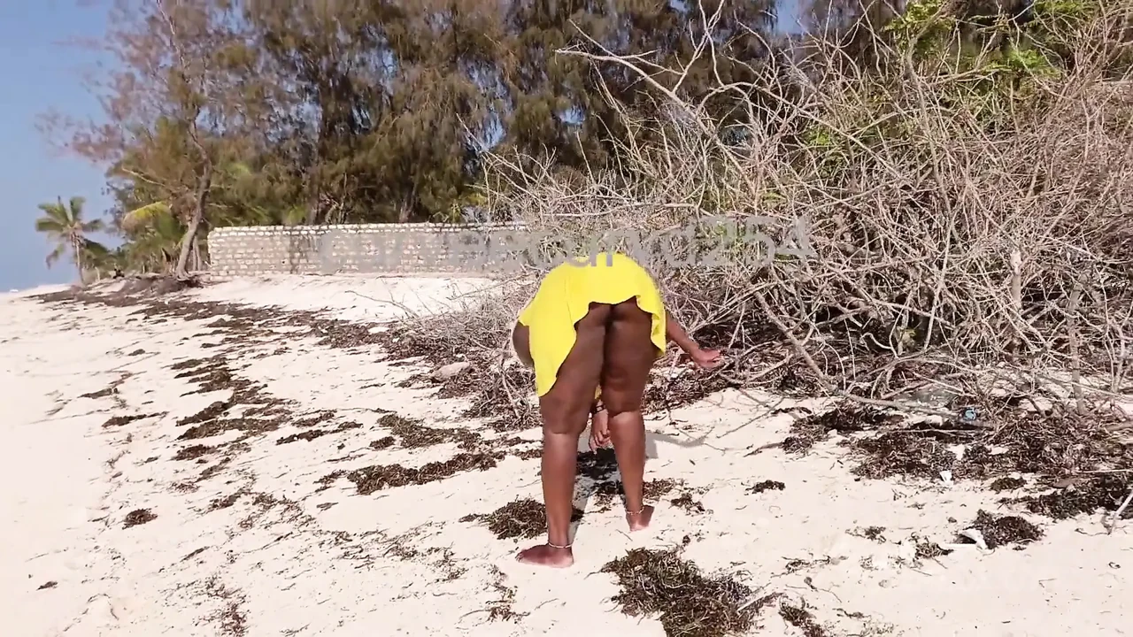 HD 4:31 Searching for Sex Baddie at the Beach Are You There