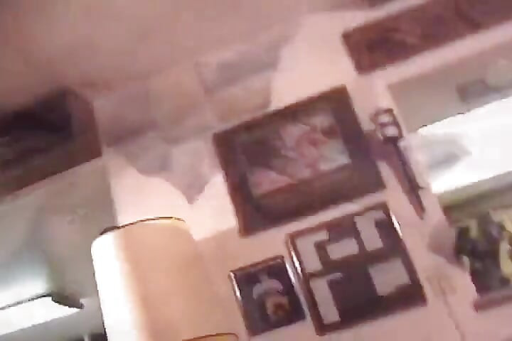 Une MILF peut gérer deux bites en même temps