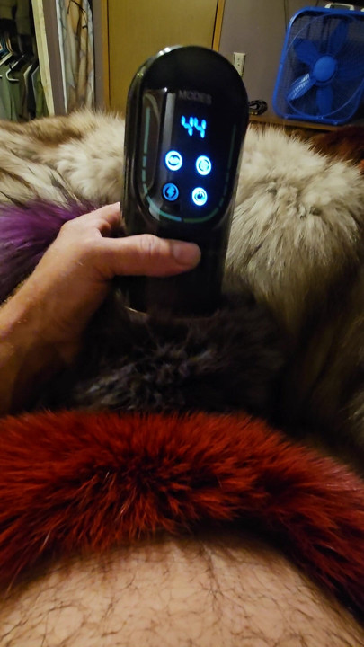 Penis pump fur fetish cum vacuum furry masterbator