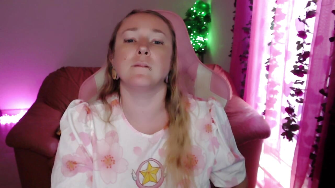 बड़ा काला लंड गंदी बात की पूजा कर रहा है