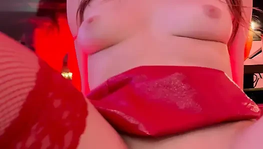 Lustvolle hexe erlaubte ihm, hart auf ihr gesicht zu kommen, pOV