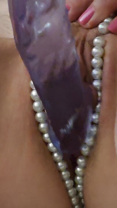 Goode Girl Zonklayan Yarağını Düşünerek Boşalıyor