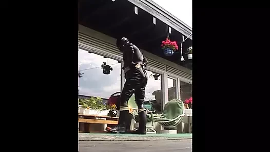 Rubberoxindowndown
