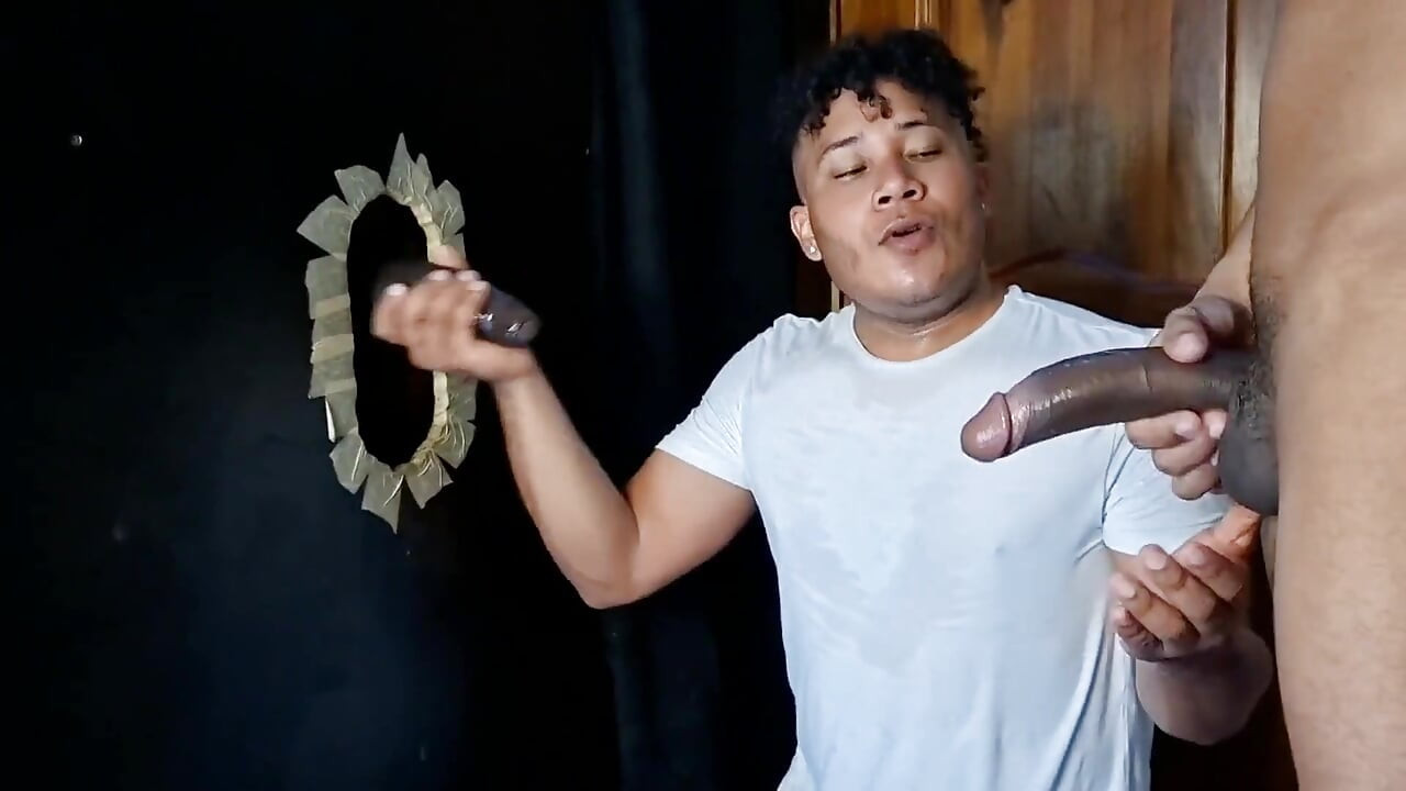 New Mouth to Adapt to Large Cocks