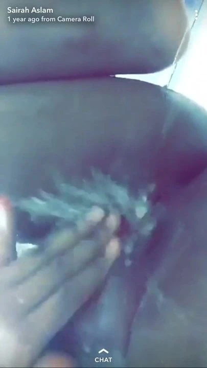 Paki hijabi slut fingering and squirting