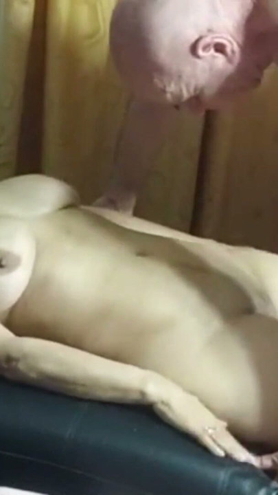 HOT PUSSY DIVE WITH ADAMANDEVE AND LUPO | Clip 2