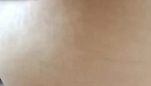 Şehvetli köpek parmakları vajinamı okşuyor ve.....