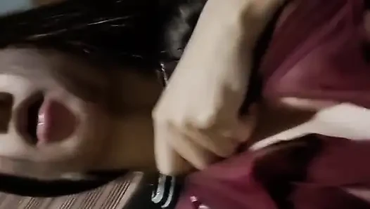 Yulieth gomez lagi asik masturbasi memeknya sampai muncrat