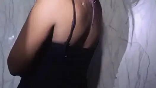 Zu viel, um es zu ignorieren "Was ich dir nicht sage ... Ich werde es dir zeigen