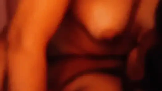 Sexy desi sabita bhabhi knallt an meinem schwanz