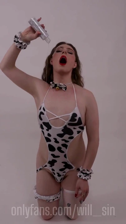 Jill Pill Is a Sexy Cow Girl: Got Milk?