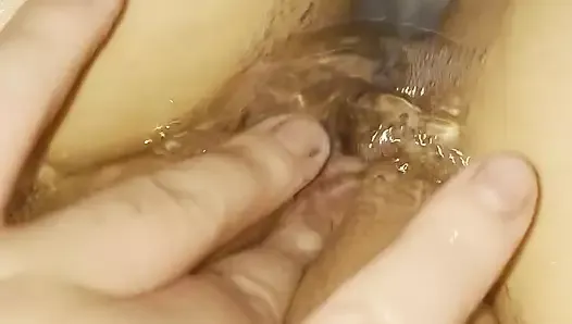 orgasm in the bathtub
