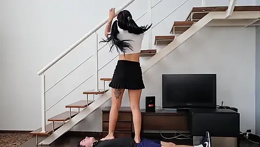 Cheerleader Stomps Loser That Thinks He Is Going to the Party