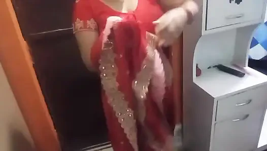 Güzel Hintli kadın romantik bir ilişki yaşıyor