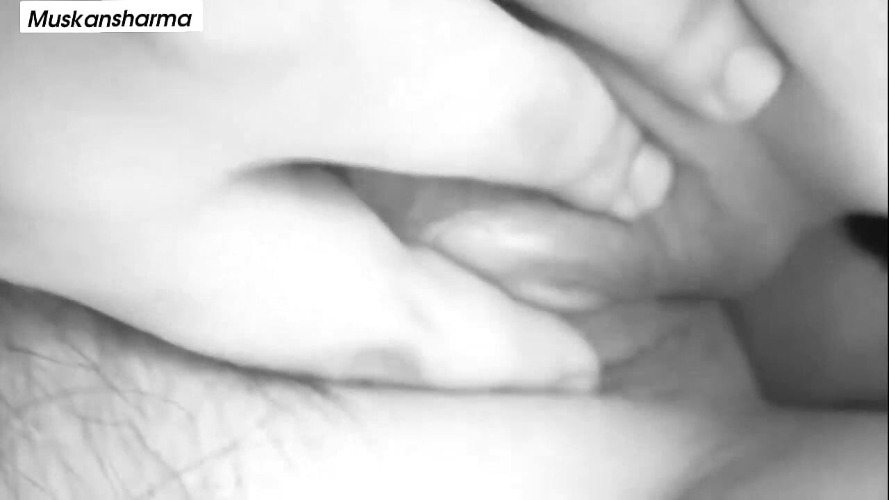 Tôi quay phim âm hộ của mình trên điện thoại