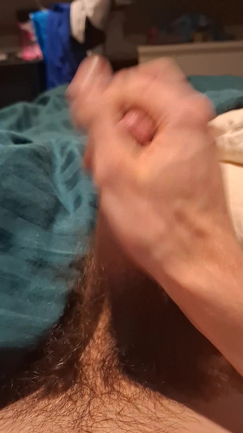 Cumming on my bed