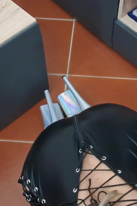 Sex oral perfect cu MILF și perspectivă cu ejaculare
